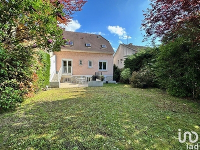 Maison traditionnelle 7 pièces de 137 m² à Aulnay-sous-Bois (93600)