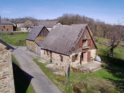 Maison de campagne 4 pièces de 76 m² à Saint-Hilaire-Foissac (19550)