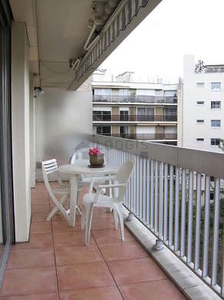 Studio meublé avec terrasse, ascenseur et conciergeNeuilly-Sur-Seine (92200)