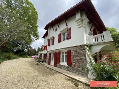 Maison de luxe de 12 pièces en vente à Saint-Martin-de-Seignanx, France