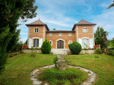 Vente maison 16 pièces 450 m² Montauban (82000)