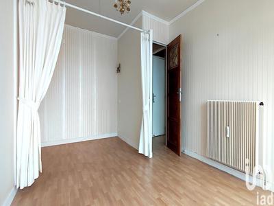 Appartement 1 pièce de 35 m² à Saint-Brieuc (22000)