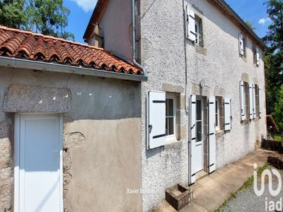 Maison 5 pièces de 114 m² à Azay-sur-Thouet (79130)
