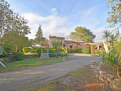 Vente maison 11 pièces 269 m² Roquefort-les-Pins (06330)