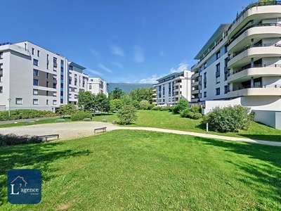 Appartement de luxe de 4 chambres en vente à Saint-Genis-Pouilly, Auvergne-Rhône-Alpes