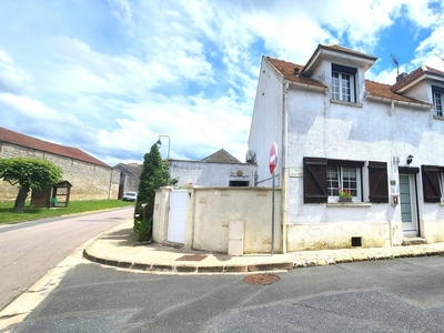 Maison 4 pièces de 87 m² à Sivry-Courtry (77115)