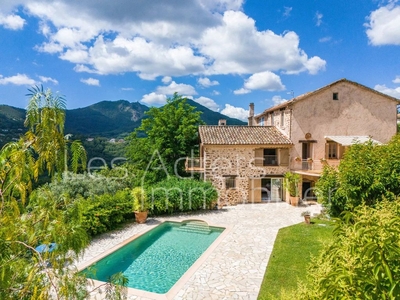 Maison de 5 pièces de luxe en vente à Les Adrets-de-l'Estérel, France