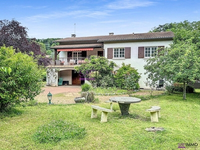 Maison de luxe de 5 chambres en vente à Sainte-Foy-lès-Lyon, France