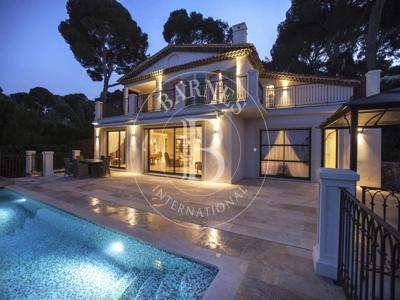 Villa de luxe de 10 pièces en vente Antibes, Provence-Alpes-Côte d'Azur