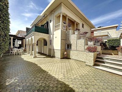 Villa de 6 pièces de luxe en vente Antibes, France