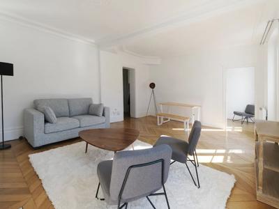 Location meublée appartement 3 pièces 69.41 m²