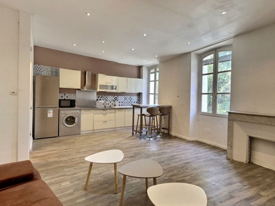Appartement 2 pièces de 44 m² à Saint-Maximin-la-Sainte-Baume (83470)
