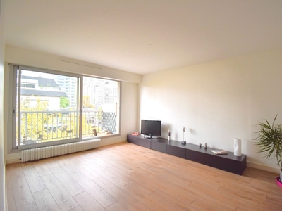 Appartement 2 pièces de 49 m² à Puteaux (92800)