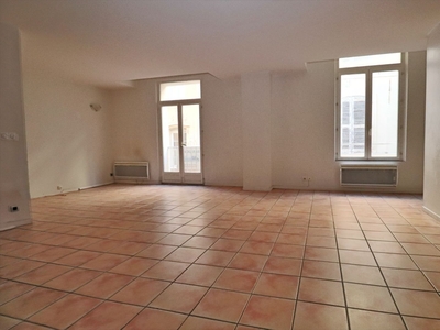 Appartement 2 pièces de 71 m² à Aix-en-Provence (13100)