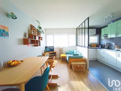 Appartement 3 pièces de 52 m² à Pantin (93500)