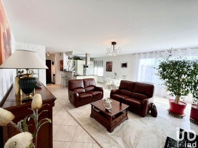 Appartement 3 pièces de 78 m² à Saint-Jacques-de-la-Lande (35136)