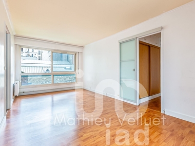 Appartement 4 pièces de 72 m² à Paris (75018)