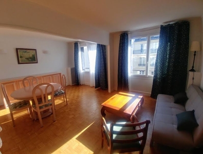 Location meublée appartement 4 pièces 77 m²