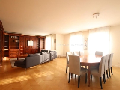 Location meublée appartement 5 pièces 130 m²