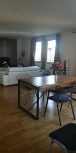 Location meublée appartement 5 pièces 131 m²