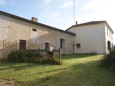 Maison 6 pièces de 200 m² à Mesterrieux (33540)