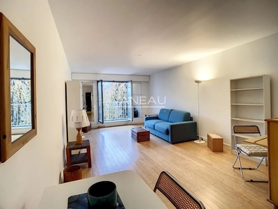 Location meublée appartement 1 pièce 40.7 m²