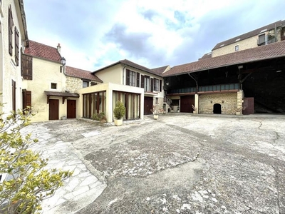 Vente maison 5 pièces 313 m²