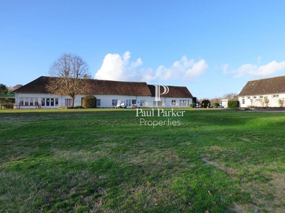 10 room luxury Villa for sale in Orléans, France