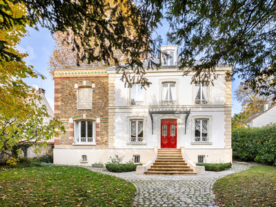 Appartement T7 près de Paris 01