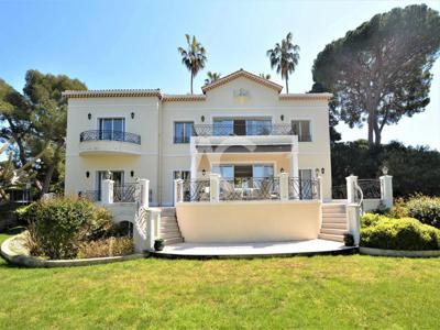 11 room luxury Villa for sale in Antibes, France
