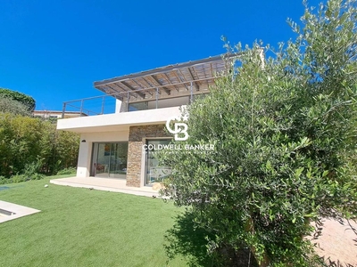 Villa de 5 chambres de luxe en vente Carqueiranne, Provence-Alpes-Côte d'Azur
