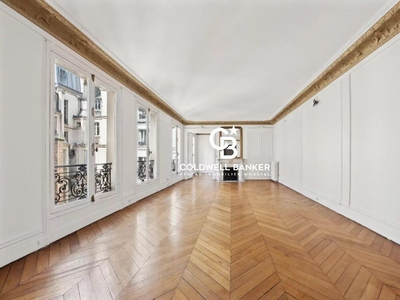 Luxury Apartment for sale in Champs-Elysées, Madeleine, Triangle d’or, France