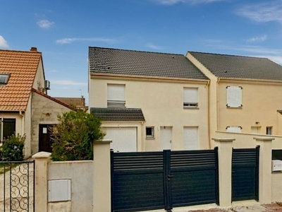 Vente maison 5 pièces 97 m² Tremblay-en-France (93290)