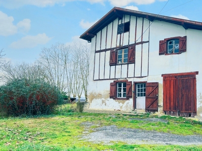 Maison 6 pièces de 146 m² à Urcuit (64990)