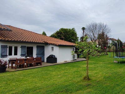 Maison traditionnelle 5 pièces de 170 m² à Saint-Paul-lès-Dax (40990)