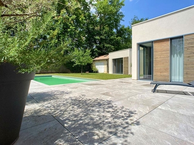 Maison de 7 pièces de luxe en vente à Bordeaux, Nouvelle-Aquitaine