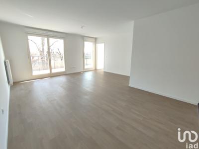 Appartement 4 pièces de 78 m² à Villecresnes (94440)