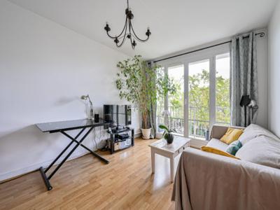 Appartement à un LES LILAS de 47m²