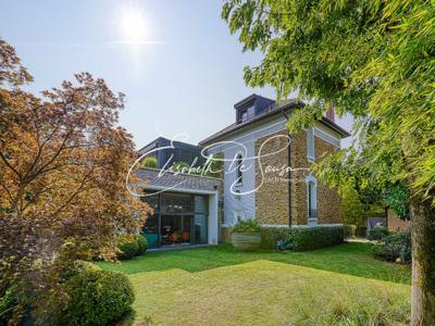 Maison à BIEN SAINT-MAUR-DES-FOSSES de 300m²