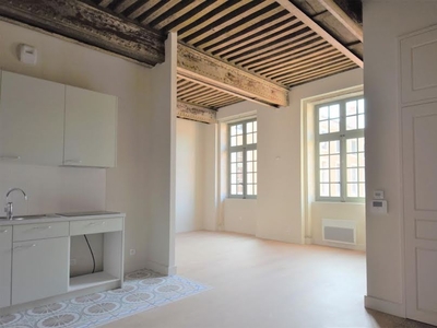 Location appartement 3 pièces 73.96 m²