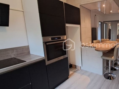 Location appartement 4 pièces 79 m²