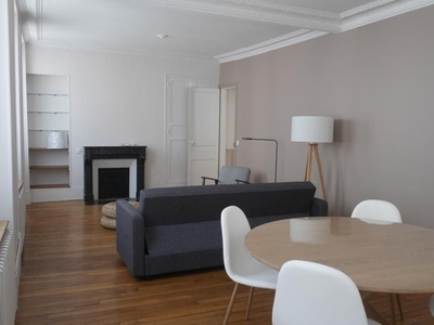 Location meublée appartement 2 pièces 49.98 m²