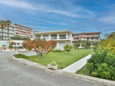 Maison à vendre à Cagnes-sur-Mer