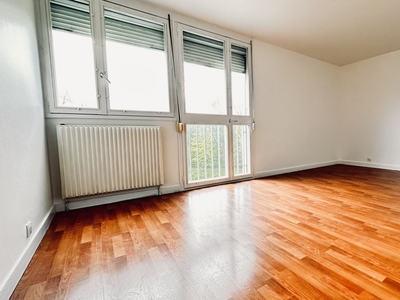 Appartement 3 pièces de 65 m² à Rennes (35200)