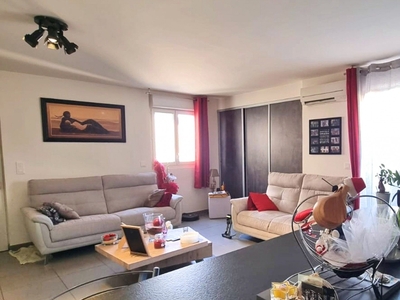 Appartement 4 pièces de 74 m² à Salon-de-Provence (13300)