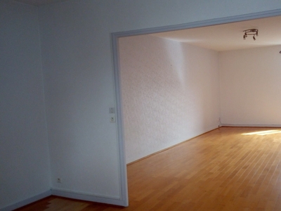Appartement 4 pièces de 81 m² à Cognac (16100)