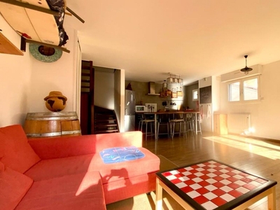 Appartement 5 pièces de 106 m² à Bordeaux (33000)
