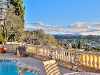 Villa de luxe de 9 pièces en vente La Colle-sur-Loup, Provence-Alpes-Côte d'Azur