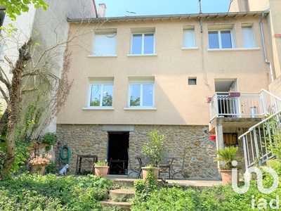 Maison traditionnelle 6 pièces de 135 m² à Thiais (94320)