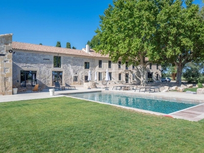 Maison de 4 chambres de luxe en vente à Raphèle-lès-Arles, Provence-Alpes-Côte d'Azur